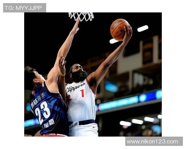 进攻哑火!龙狮半场仅得36分,奥拉迪波8分全队最高 进攻哑火!龙狮半场仅得36分,奥拉迪波8分全队最高