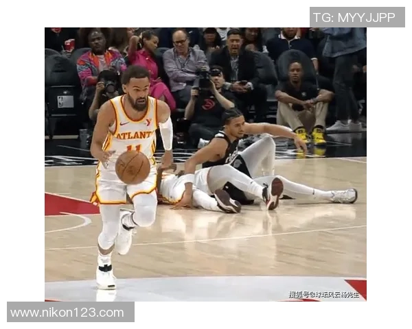 夏普送出助攻 阿夫迪亚空位三分命中 夏普送出助攻 阿夫迪亚空位三分命中