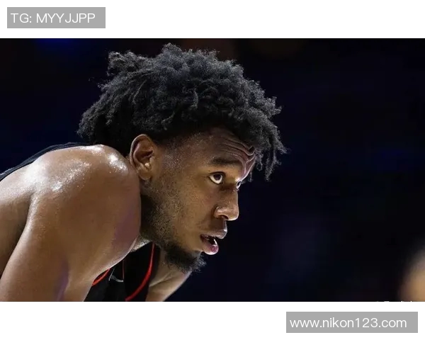 步行者官宣签下麦克朗,他将身披3号球衣,裁掉中锋怀斯曼 步行者官宣签下麦克朗,他将身披3号球衣,裁掉中锋怀斯曼