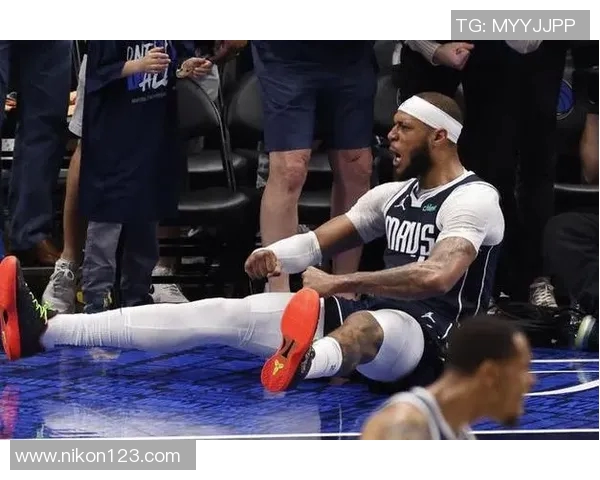 客场打奇才!加福德&浓眉出战成疑 莱夫利大概率不打! 客场打奇才!加福德&浓眉出战成疑 莱夫利大概率不打!