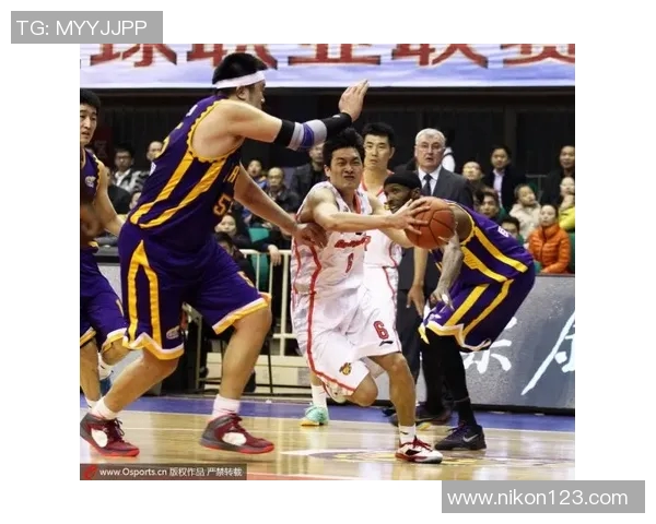 家乡风采!迪班察25分爆发,杨百翰惜败康涅狄格 家乡风采!迪班察25分爆发,杨百翰惜败康涅狄格