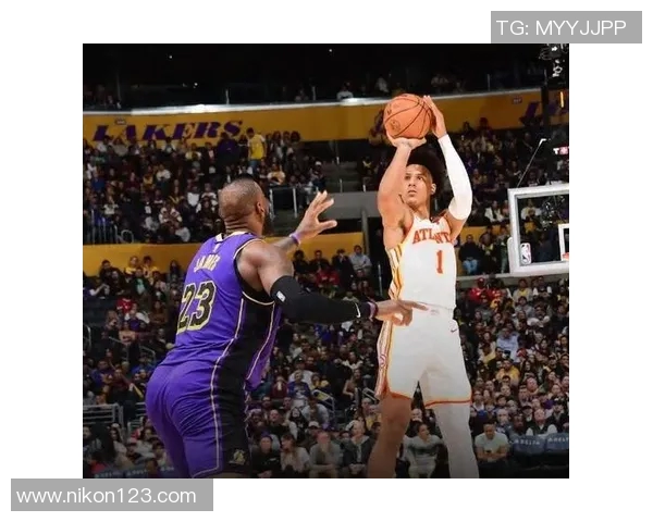 范德彪+斯玛特一起用!湖人攻防难兼顾 畸形阵容一碰强队直接露馅 范德彪+斯玛特一起用!湖人攻防难兼顾 畸形阵容一碰强队直接露馅