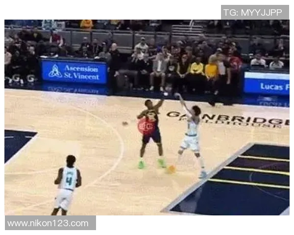 当面破库里神纪录,4号秀29场轰104记三分不得了,弗拉格最佳新秀悬了 当面破库里神纪录,4号秀29场轰104记三分不得了,弗拉格最佳新秀悬了