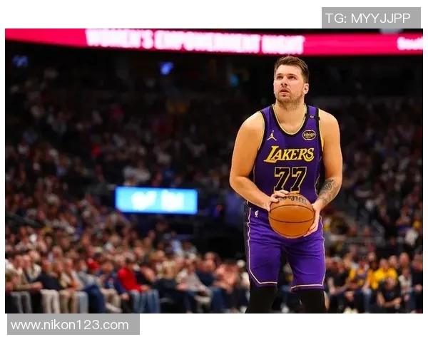 东契奇狂砍38分，湖人115：107客场逆转掘金