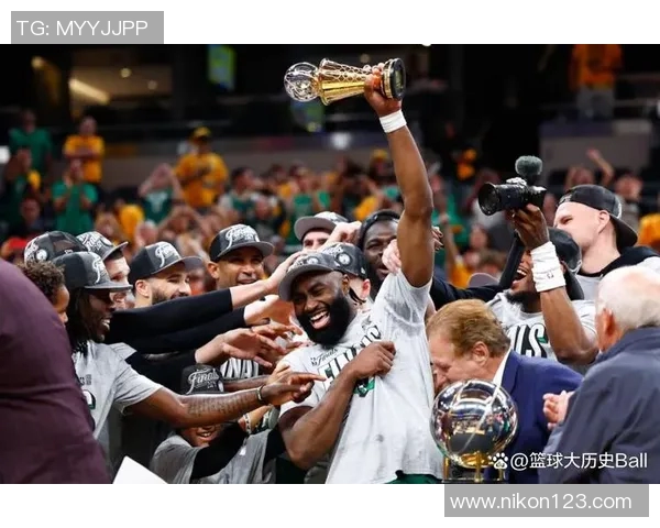 杰伦·布朗连续23场得分20+，并列凯尔特人队史第七长